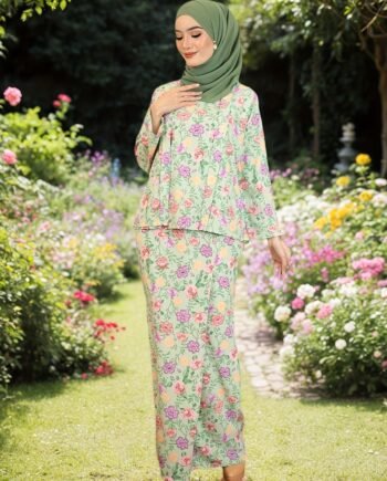 Elegant Dignified Floral Print Women Top and Skirt 2PCS Set